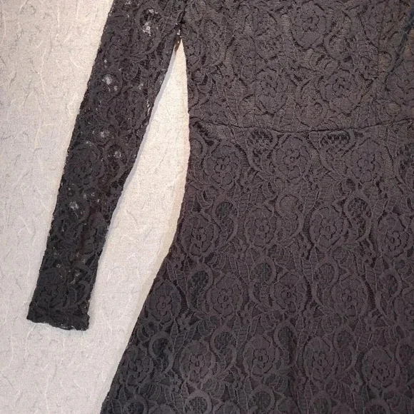 Suzy Shier Women's Black Lace & Mesh Long Sleeve Cut Out Goth  Dress Size Small - Picture 3 of 11